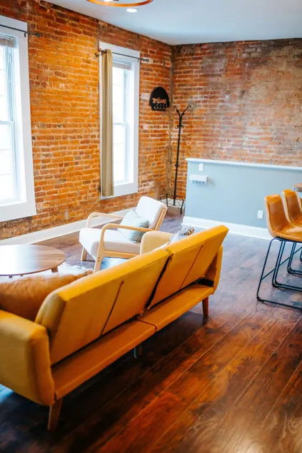 Downtown Apartment on Lincolnway - Image 1