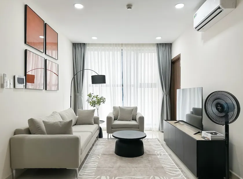 Park Legend Residence with 2 BedRoom @Central Park - Image 1