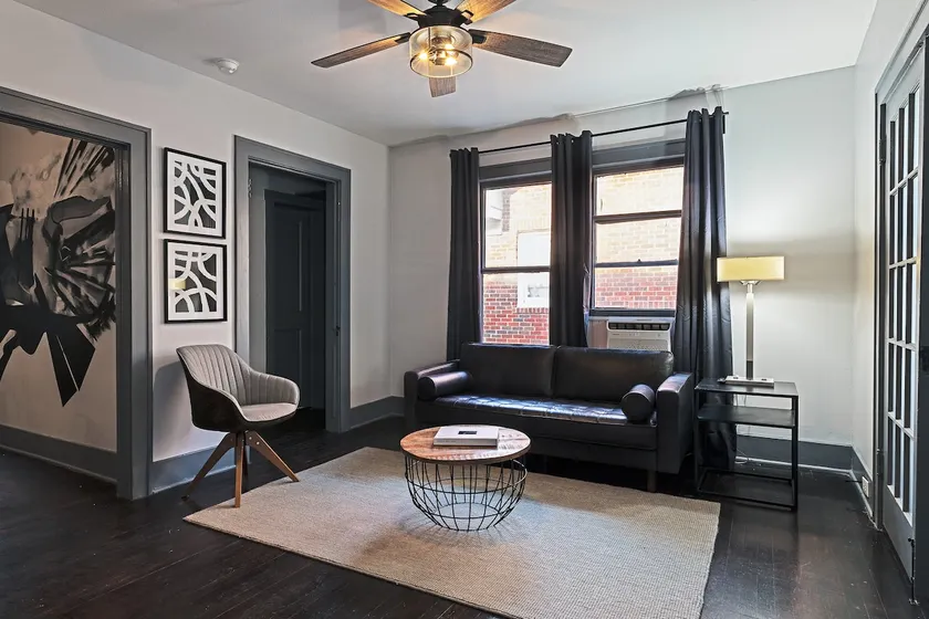 Your Westheimer Dream House! Sleeps 8/4BR/2BA/2PA - Image 1