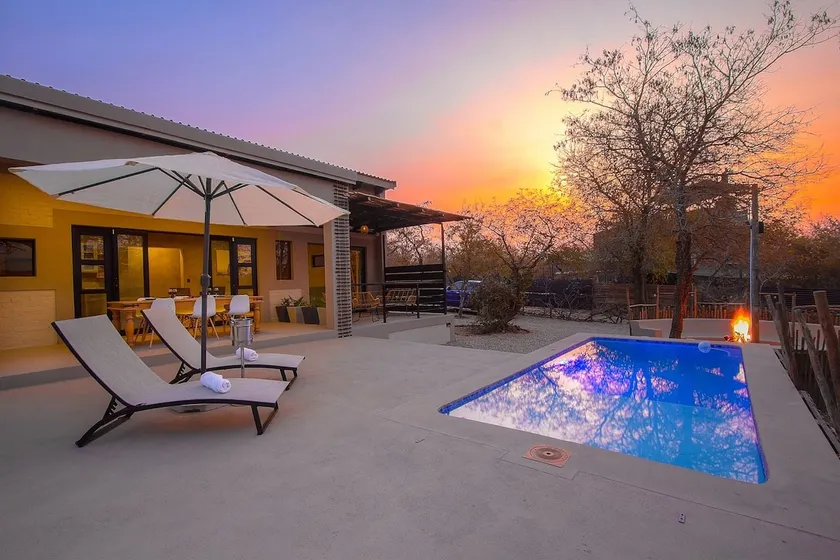 Longneck Luxury Bush Lodge - Image 1