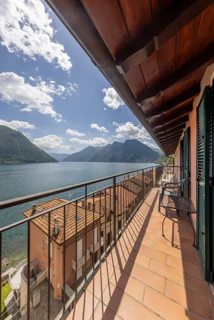 Como Lake Bright penthouse with breathtaking views - Image 1