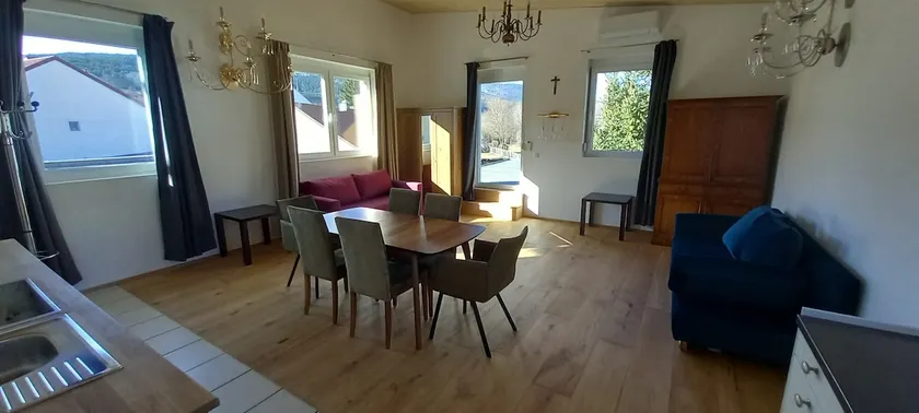 Guest apartment with terrace ”Vinothèque Laroche” - Image 1