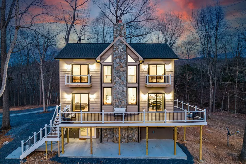 New Mountain Cabin with Private Balconies! - Image 1