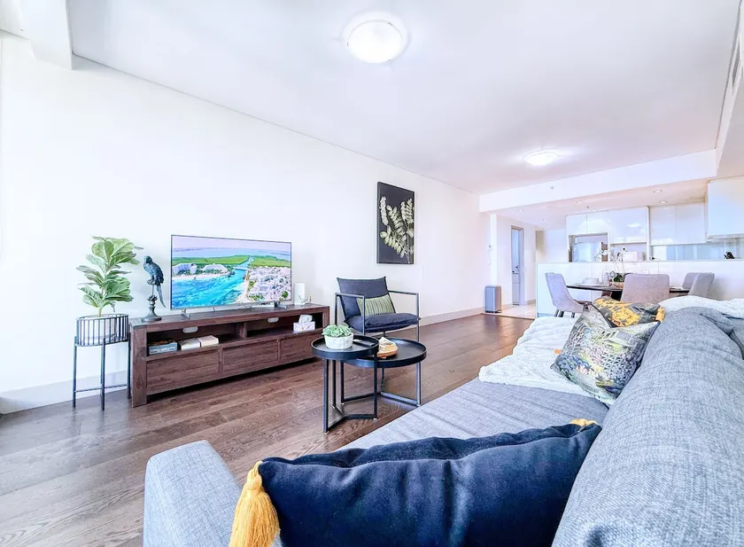 ICC/QVB 3-Br Apt in Heart of City :Darling Harbour - Image 1