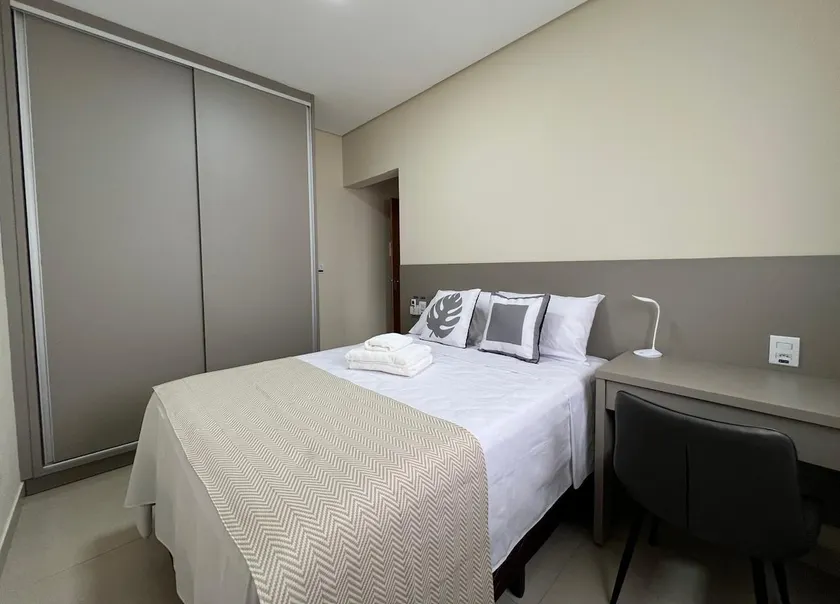 Studio Premium Araxá - Estacionamento Grátis, Ar-condicionado e Wi-Fi Rápido - Image 1