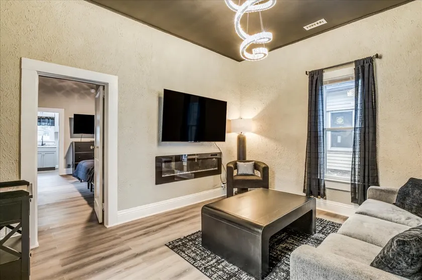 Delano Dazzler Single Family Home - Image 1