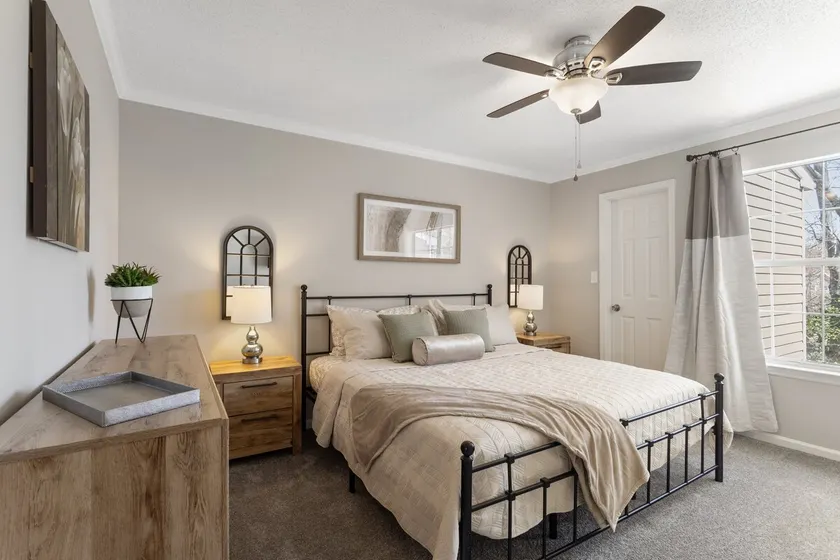 Stylish 3BR stay. Central & Cozy - Image 1