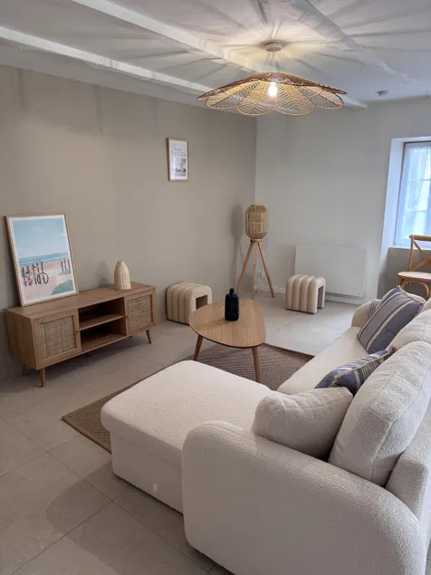 New family home, beach 3 min away, garden - Image 1