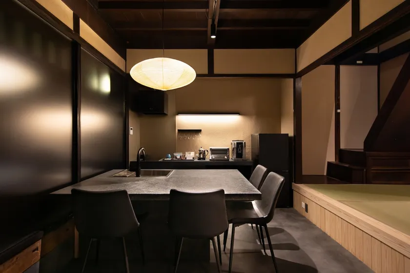 [Limited to one group per day] An adult hideaway in a private rental townhouse in Onomichi, where history lives - Image 1