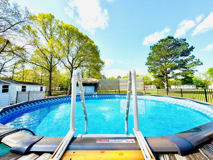 4BD | 3BTH | Pool | HotTub | Games |5Miles to I-95 - Image 1