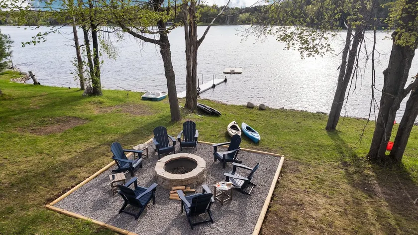Dixon Lake House | Dock, Hot Tub & Kayaks - Image 1