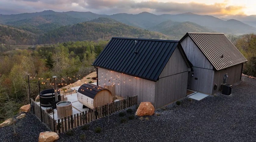 Luxury Cabin | Mountain Views | Hot Tub & Sauna - Image 1