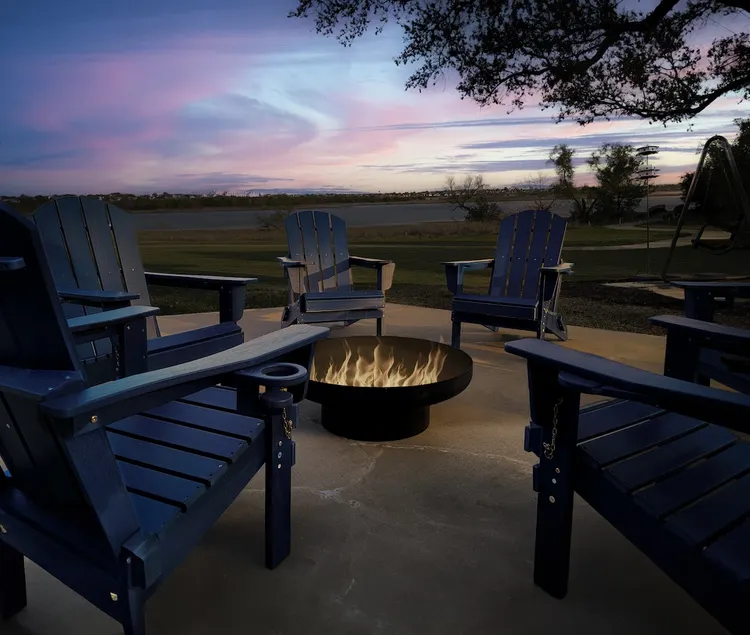 Lakefront Escape: Hot Tub, Sauna - Image 1