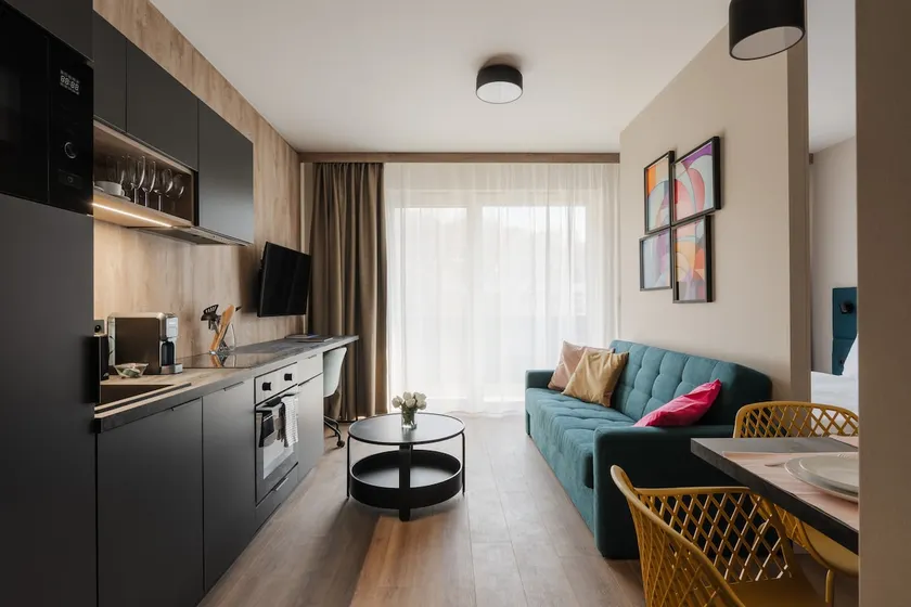 Private & Romantic Studio w AC & Private Balcony! - Image 1