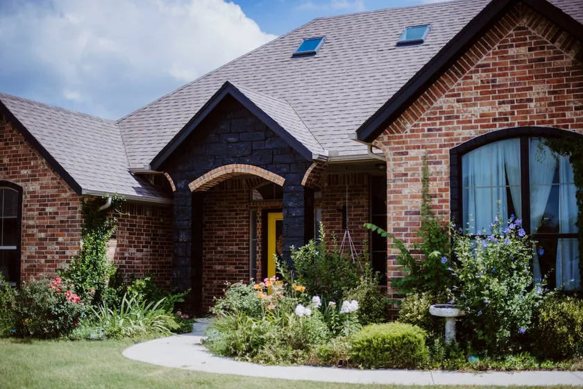 Vibrant Byrd House - Image 1