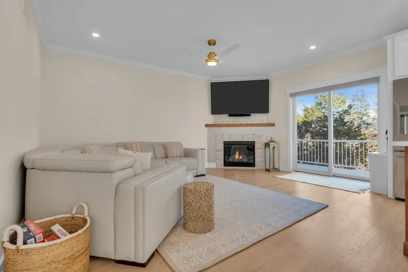 808 SE Central #3 - Image 1