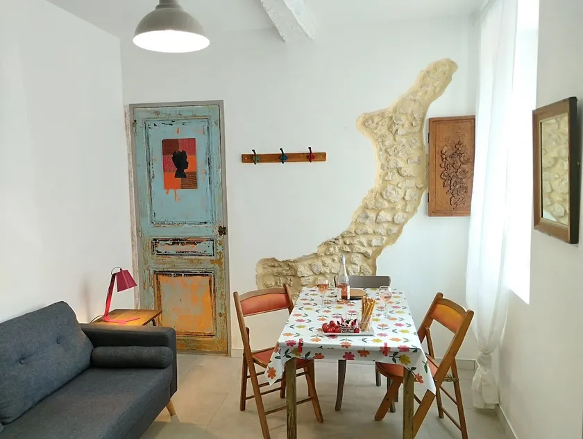 Nice little apartment in the quiet village center. - Image 1