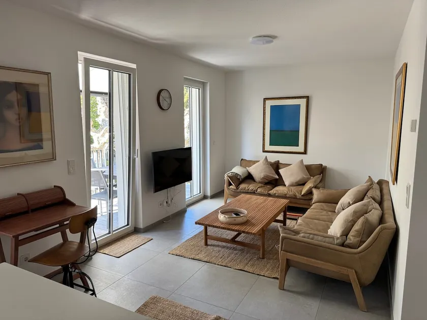 Living on Platanenweg - Image 1