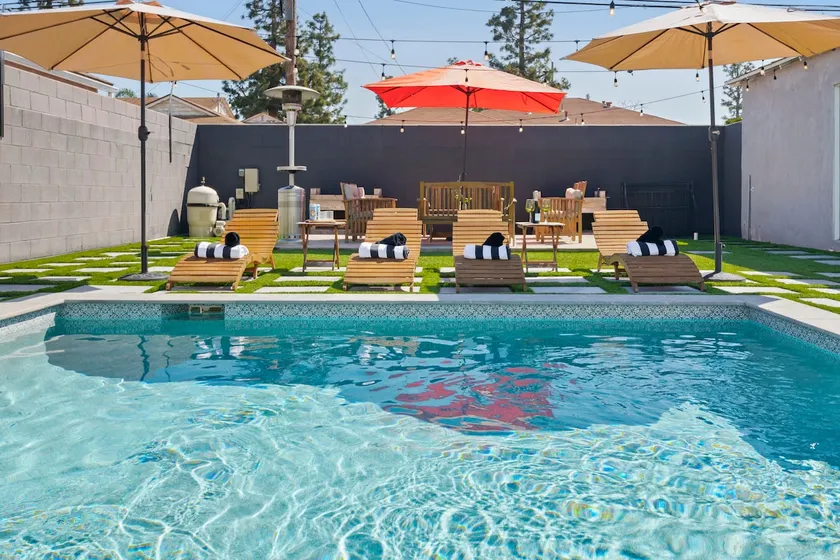 Pool House Retreat near LAX, SoFi & Beach - Image 1