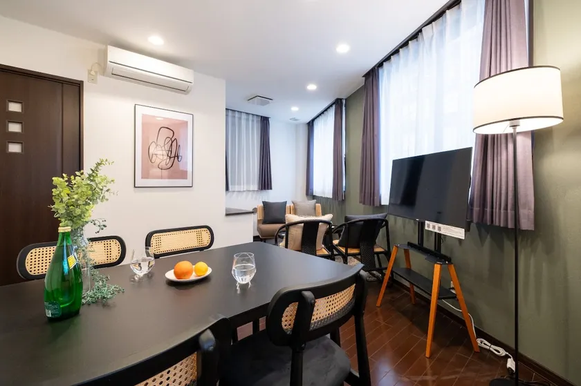 8 min walk from nearest station / stylish villa / fully furnished with appliances / Wi-Fi / 2-3F - Image 1