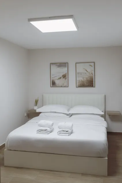 The Cream Apt- Minimal in the Center of Thessaloniki - Image 1