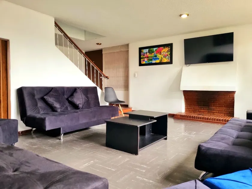 Spacious house in the heart of northern Bogotá - Image 1