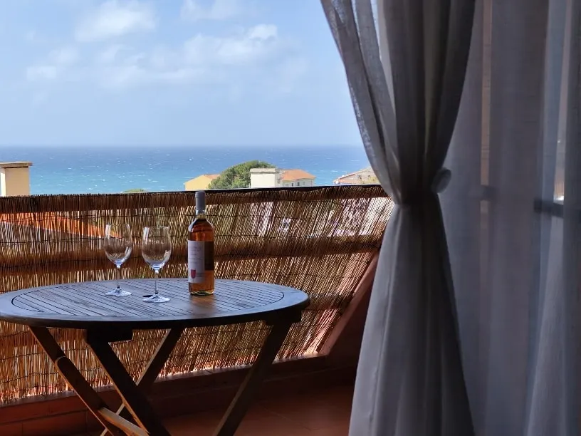 ”CasAmare” Bright Sea View - Image 1