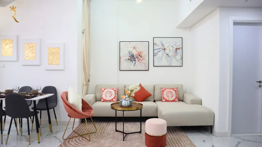Coastal 2BR Haven | Chic Luxe Escape - Image 1