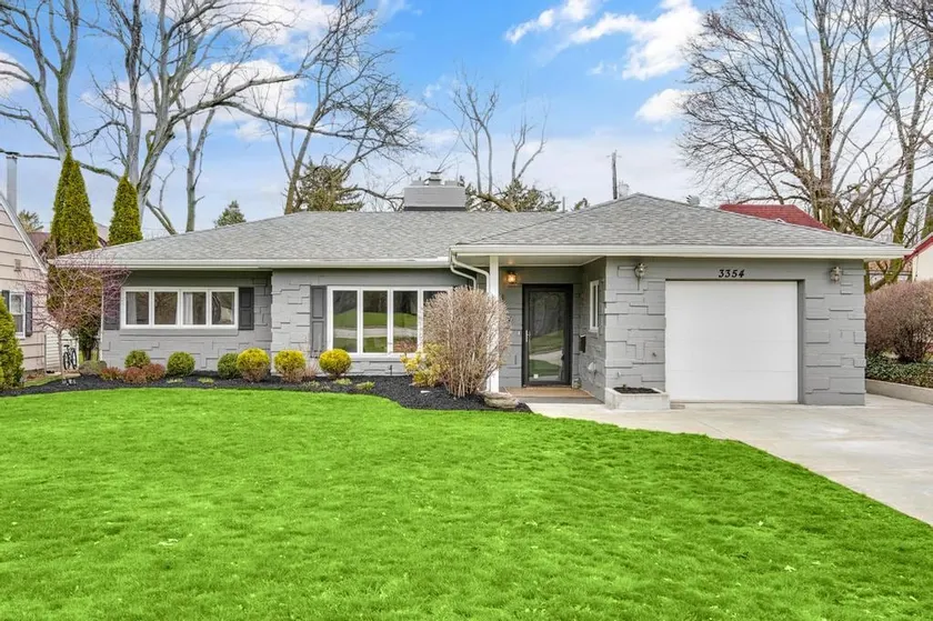 Ottawa Hills Bliss: Luxe 2BR with Hot Tub & King! - Image 1