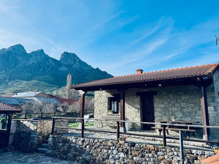 Adventure, Relaxation and Nature in Casares de Arbas - Image 1