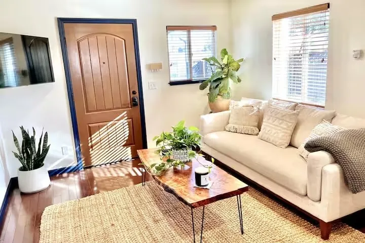 Beachy 2BR by the Boardwalk - Image 1