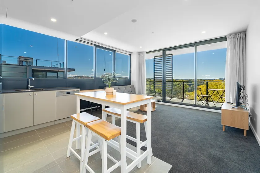 Central CBR Stay | Steps from Light Rail | Parking - Image 1