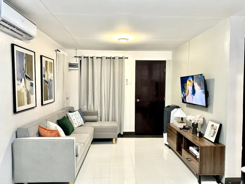 Cozy 3BR Bungalow House with Netflix & Games - Image 1