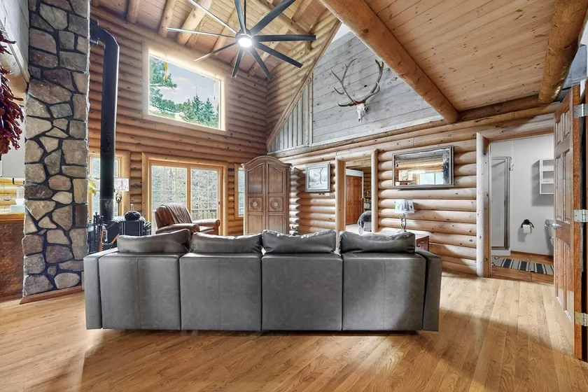 Pecos River, 3 Story Log Cabin, 12 Acres, WiFi - Image 1