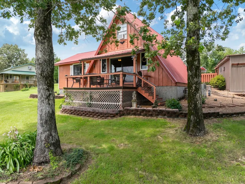 Cozy lake front hide away - Image 1
