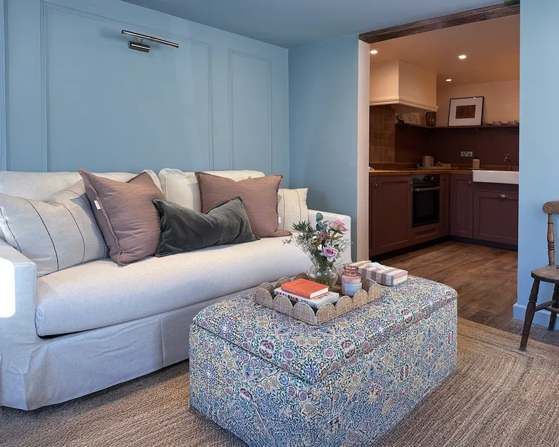 Boutique Cottage in the Heart of Kintbury - Image 1