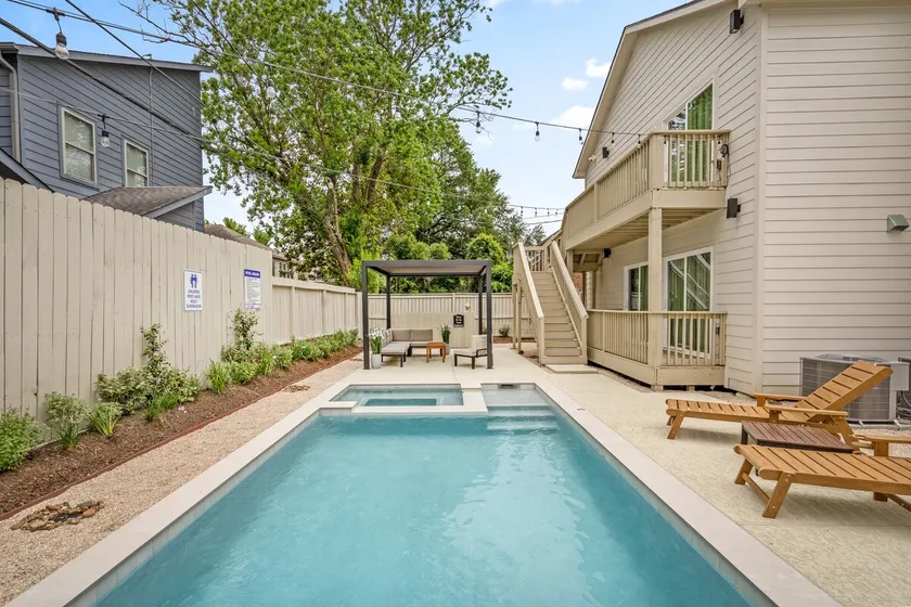 Resort-Style 3BR Ensuites •Slps8 •Pool&Spa •Gated - Image 1