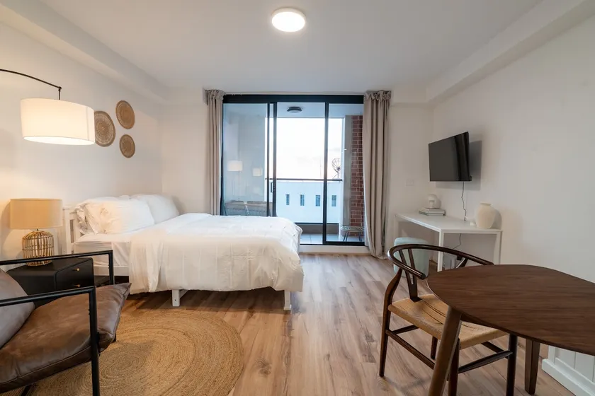 Top Floor CBD Studio Walk to Darling Harbour - Image 1
