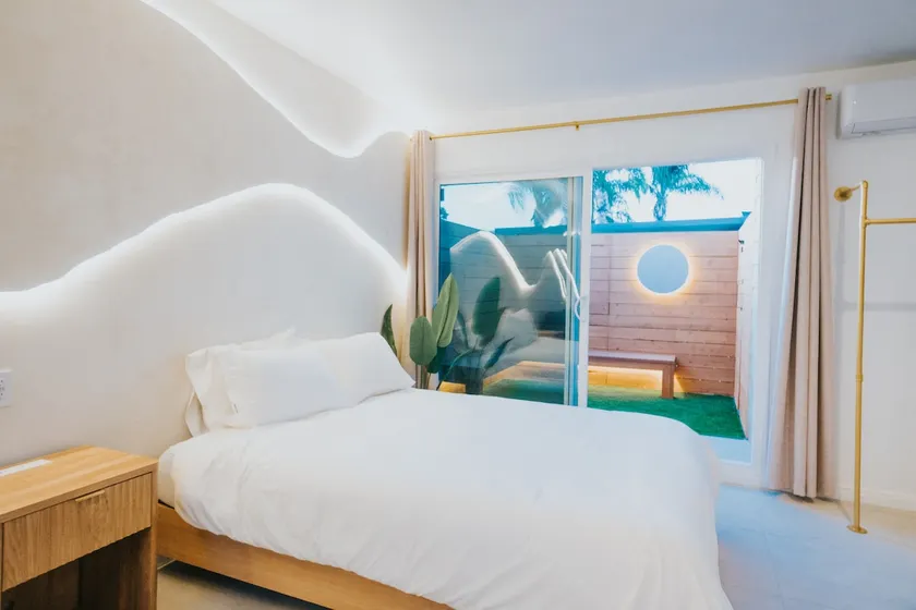 Modern Elegant Studio Retreat (4Guests Disney14mi) - Image 1