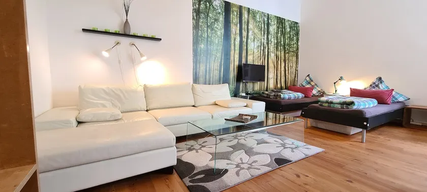 Airbnb Berlin Centre of Prenzlauer berg + balcony - Image 1
