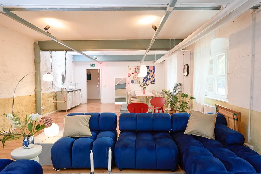 Room for everyone—tasteful group accommodation - Image 1