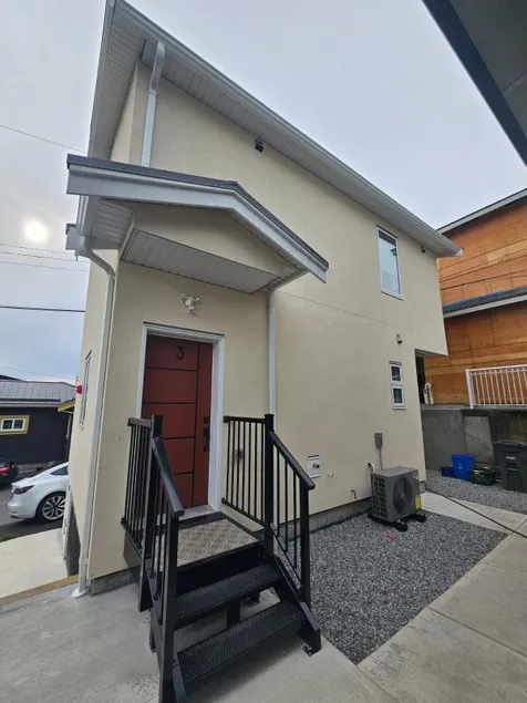 2 Bed Laneway Suite in Vancouver - Image 1