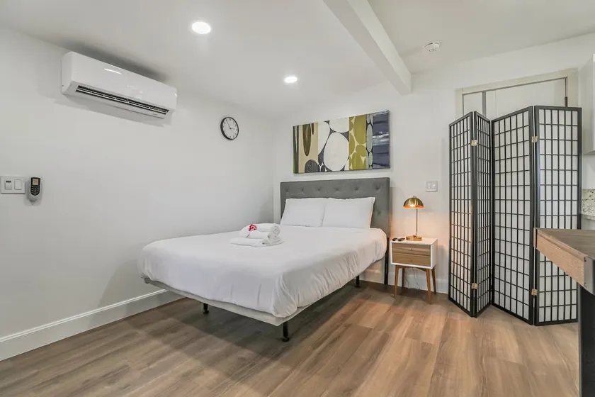Luxury Studio in Central Fremont - Image 1