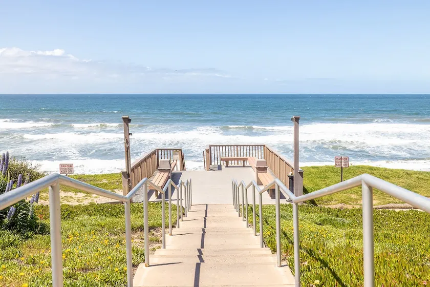 Seabluffe - Direct Beach Access - Image 1