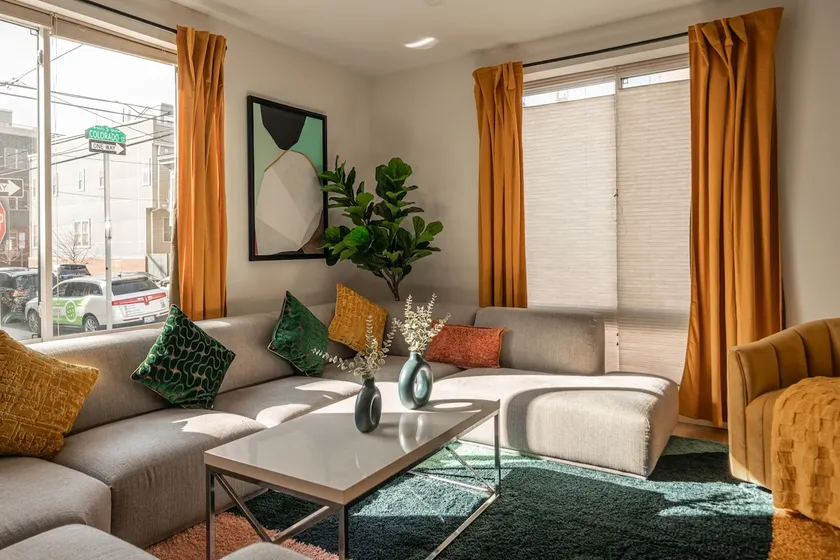 Top Notch Townhome w/Rooftop + Garage Parking! - Image 1
