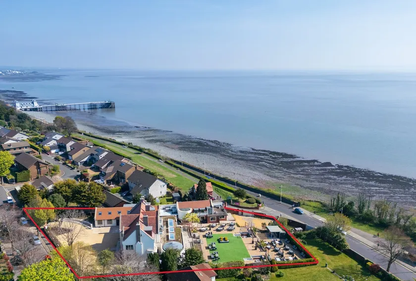 107 Holm House | Suite with Sea View Sun Terrace - Image 1