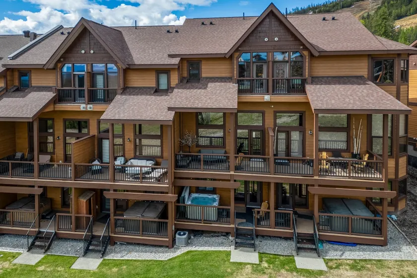 Timberstone Ski-In/Ski-Out Retreat with Hot Tub - Image 1
