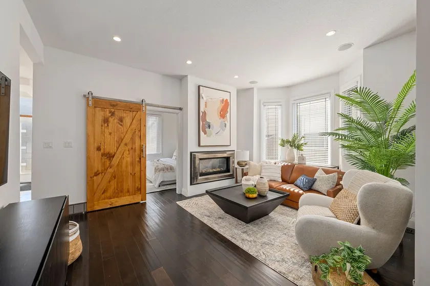 2 Bedroom Main Executive Space - Image 1