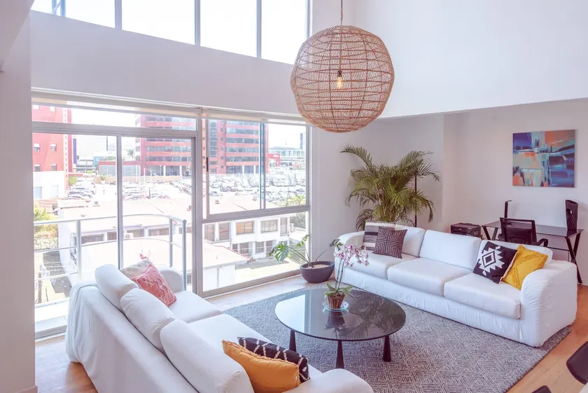 Euroloft Luxury Penthouse w/ Rooftop Pool & Views - Image 1