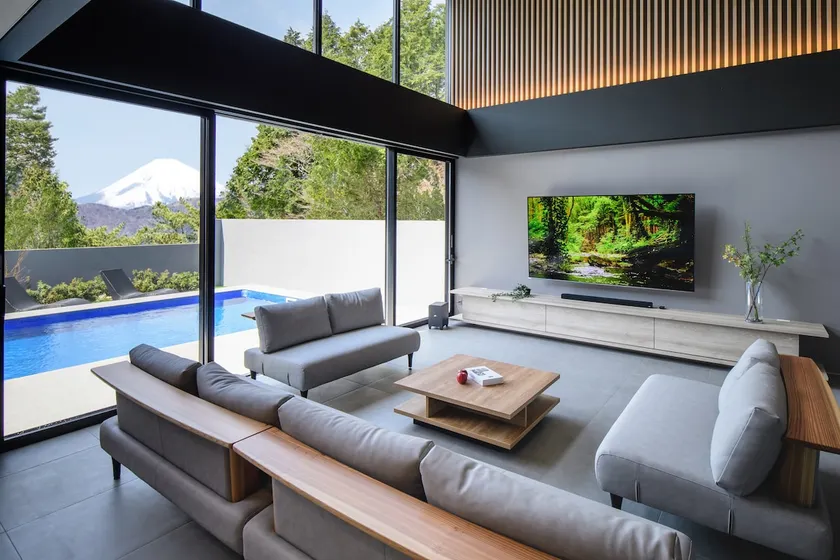 Luxury Hakone Villa: Private Onsen, Sauna & Pool - Image 1